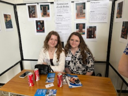 Úspěšná účast našich studentek na konferenci StreTech 2025