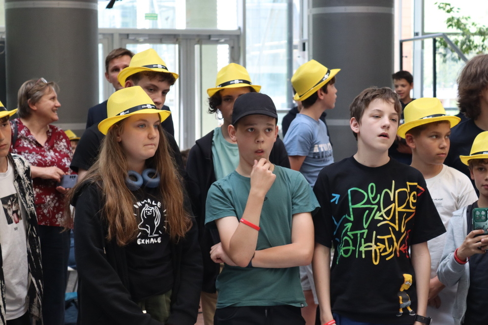 Roboti ve Zlíně zabodovali: tým Python se probojoval do finále VEX IQ Czech Open